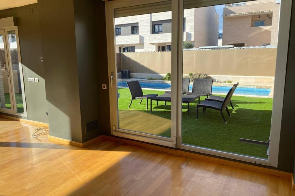 Valdevebas chalet con piscina en Madrid centro WIFI gratis Exterior foto