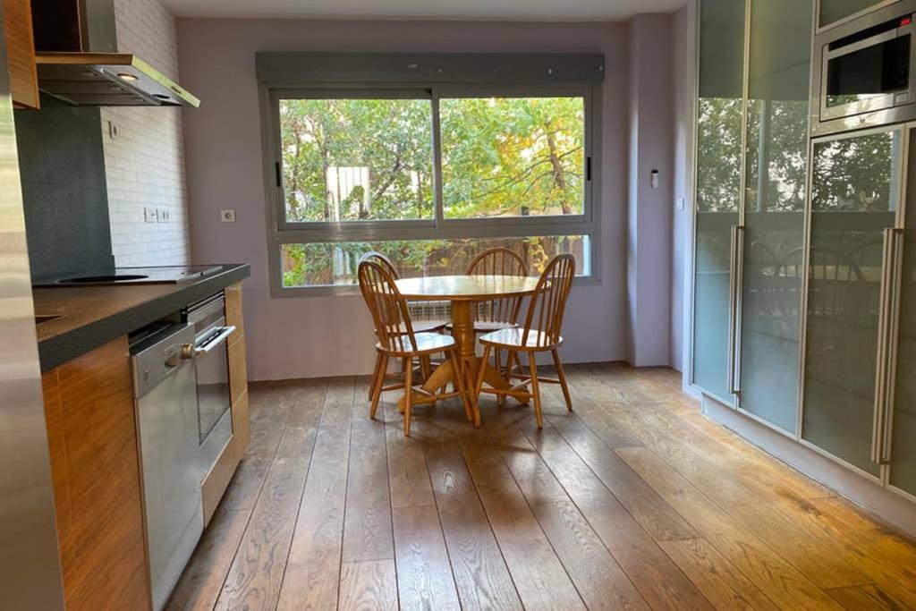 Valdevebas chalet con piscina en Madrid centro WIFI gratis Exterior foto