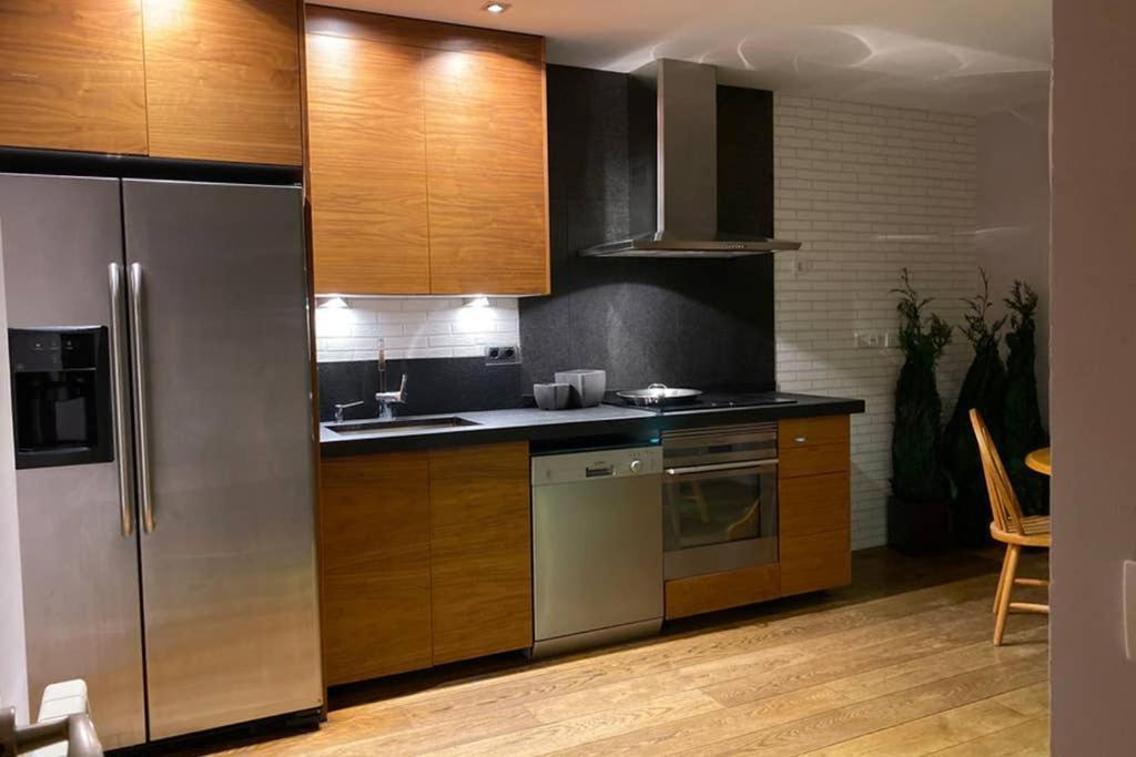 Valdevebas chalet con piscina en Madrid centro WIFI gratis Exterior foto