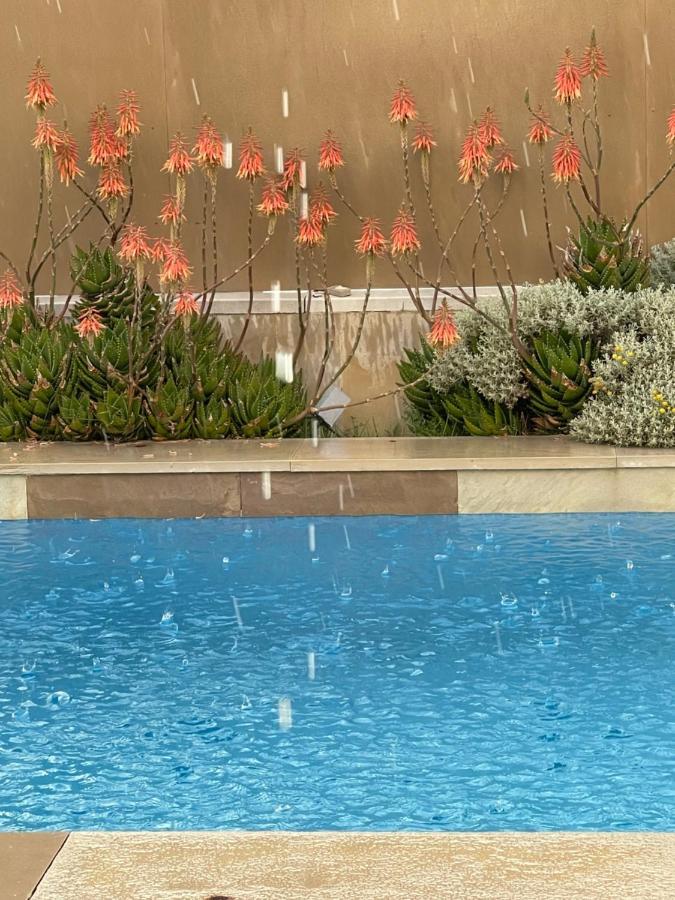 Valdevebas chalet con piscina en Madrid centro WIFI gratis Exterior foto