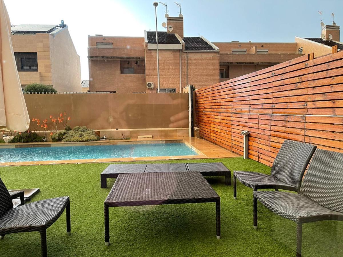 Valdevebas chalet con piscina en Madrid centro WIFI gratis Exterior foto