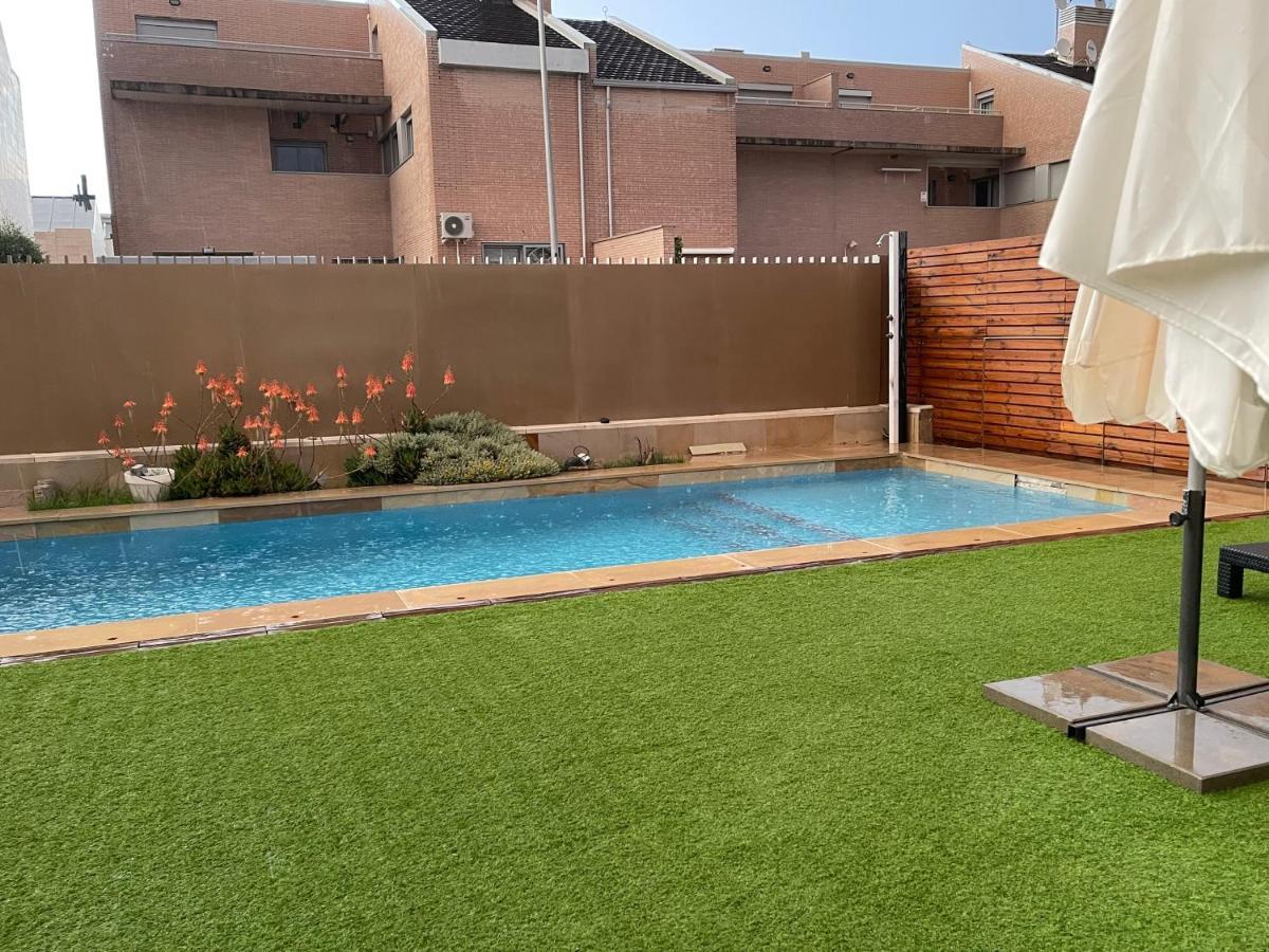 Valdevebas chalet con piscina en Madrid centro WIFI gratis Exterior foto