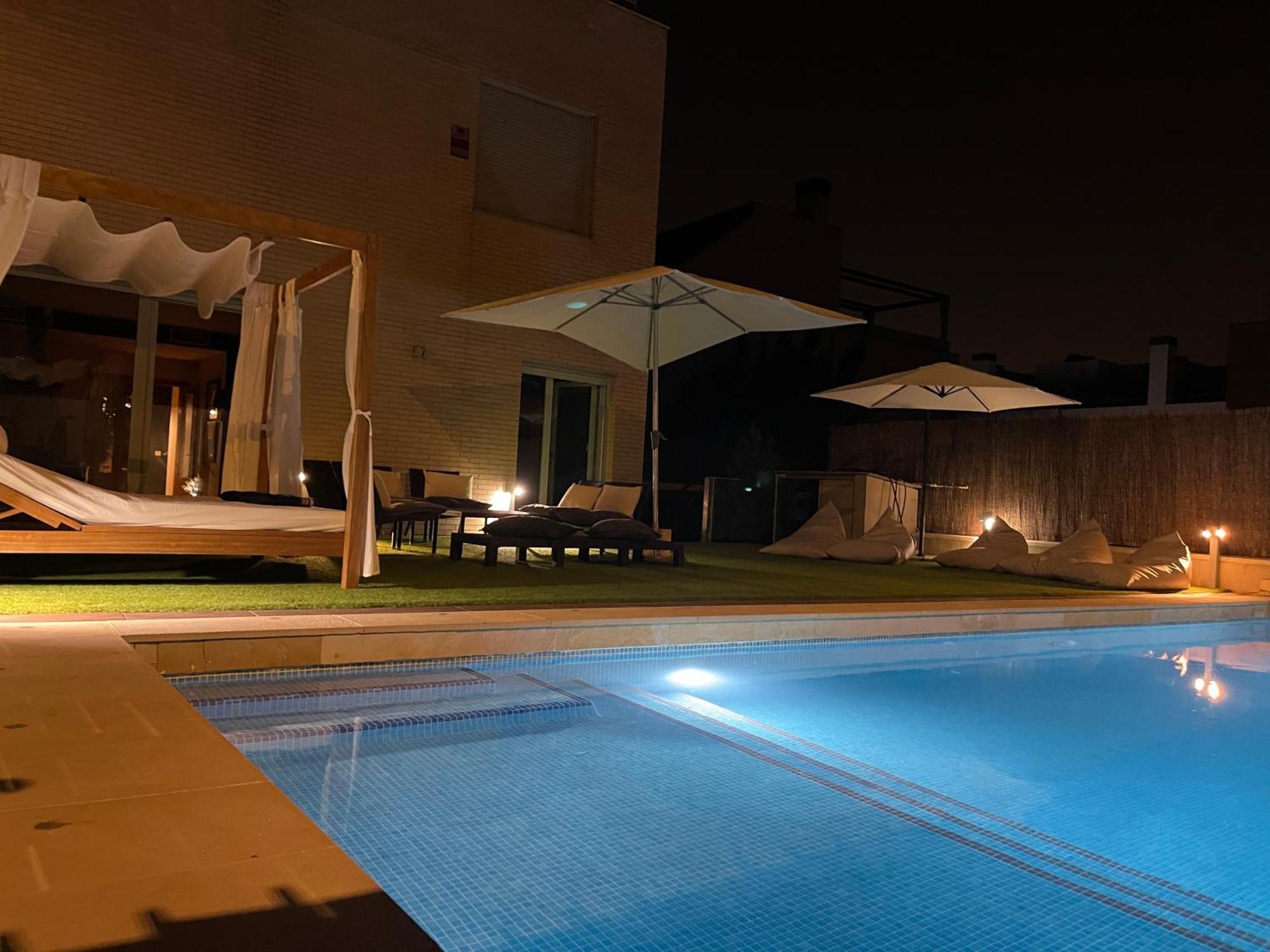 Valdevebas chalet con piscina en Madrid centro WIFI gratis Exterior foto